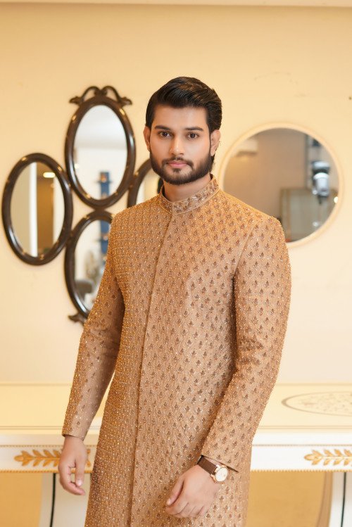 The Gilded Rose: Champagne & Silver Radiance