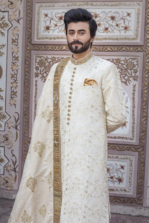 The Obsidian Monarch – Luxury Open-Style Sherwani The Narrative
